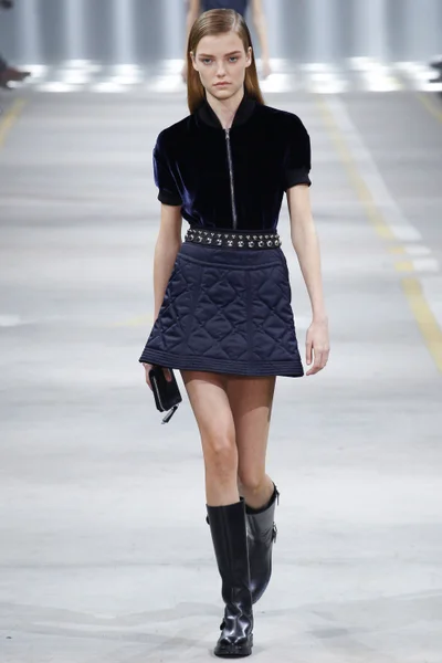Look 1